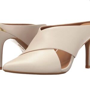 Calvin Klein Pump